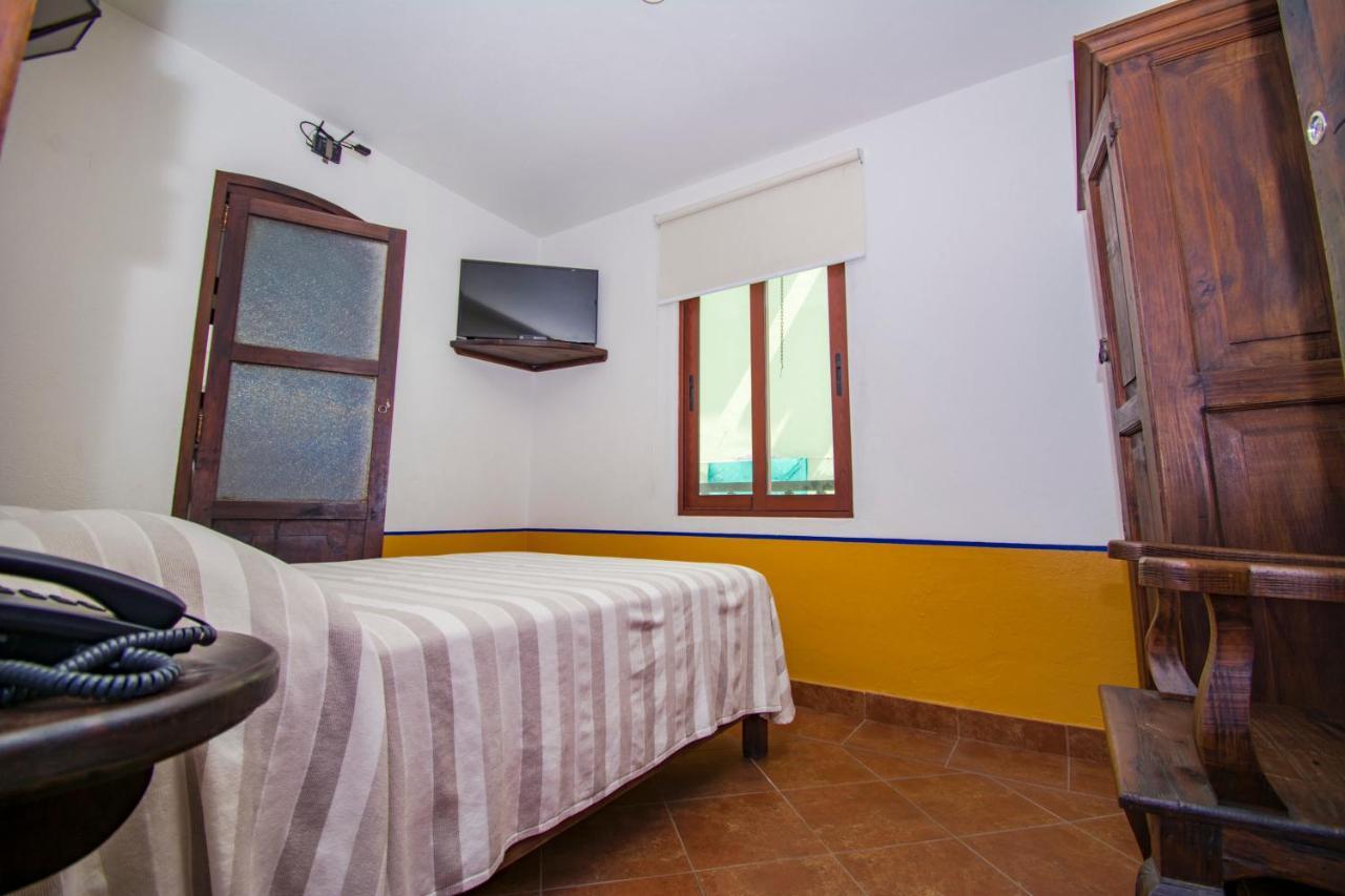 Meson Del Alferez Xalapa Hotel Bagian luar foto